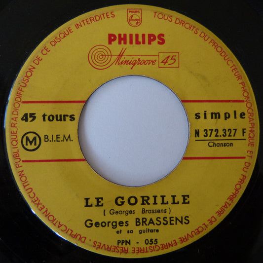 Georges Brassens Et Sa Guitare* : Le Gorille  / La Chasse Aux Papillons (7", Single)