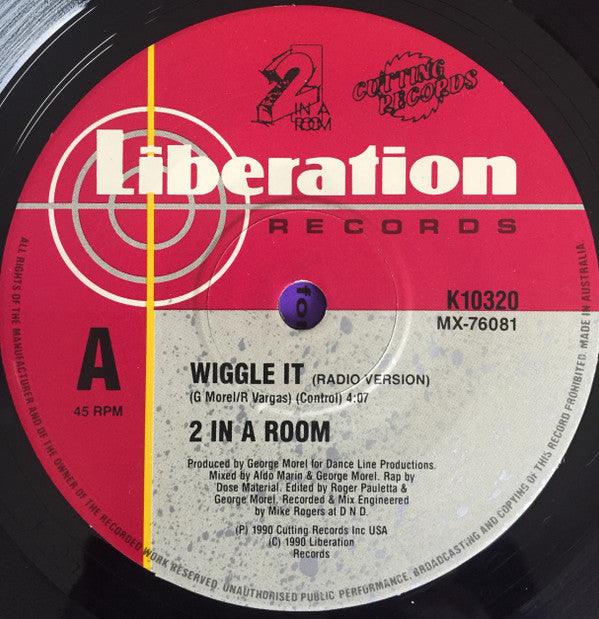 2 In A Room : Wiggle It (7", Single, Ltd)